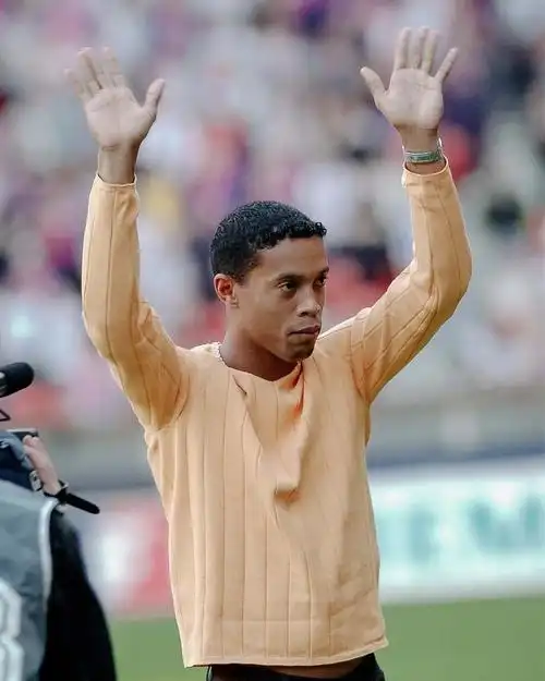 僅僅是一名 僅僅是一名