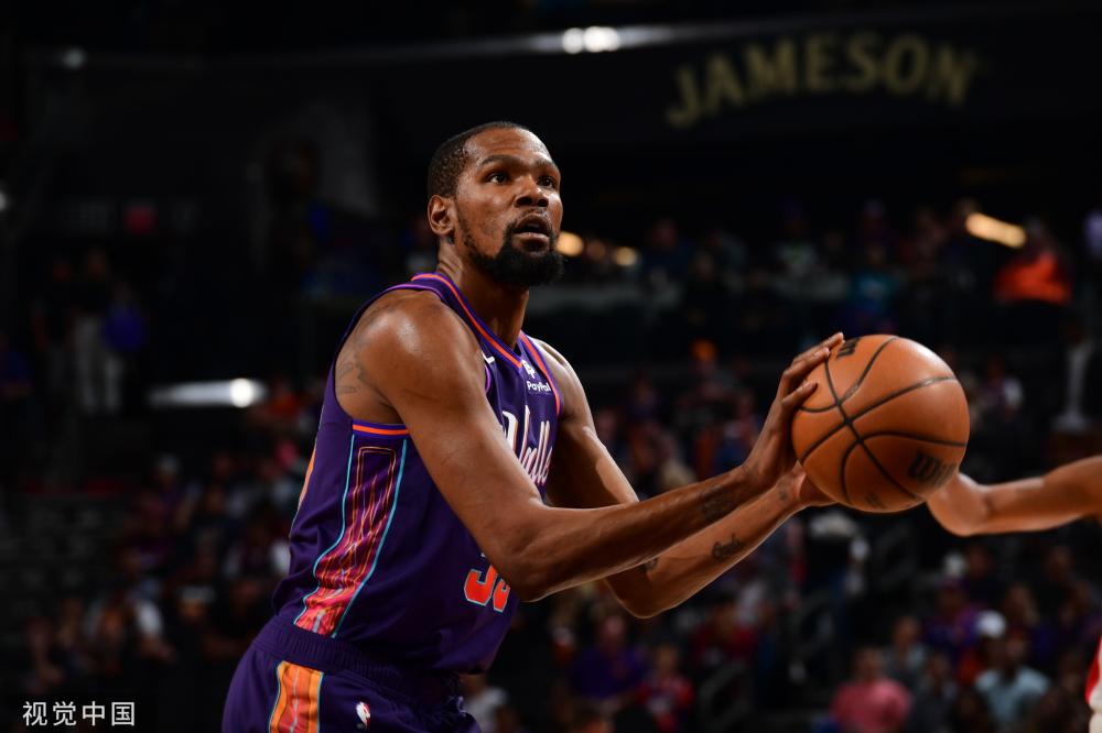 以绝对优势 以绝对优势